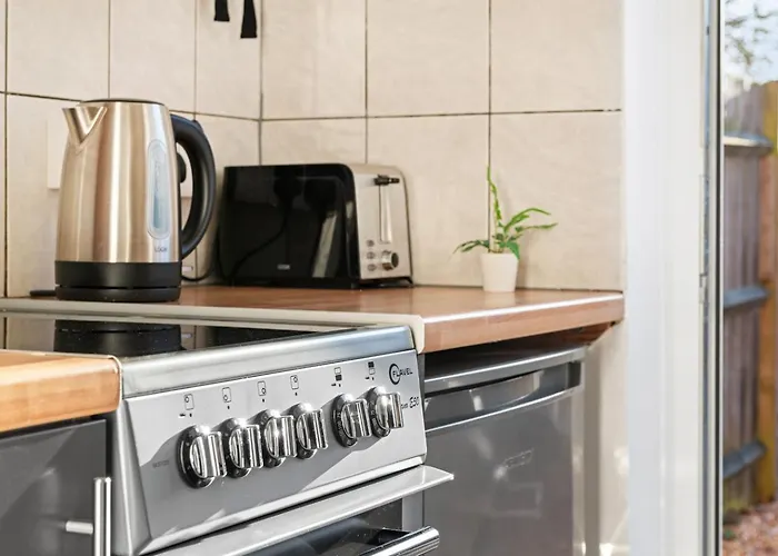 Stylish Central Self Contained Apartment