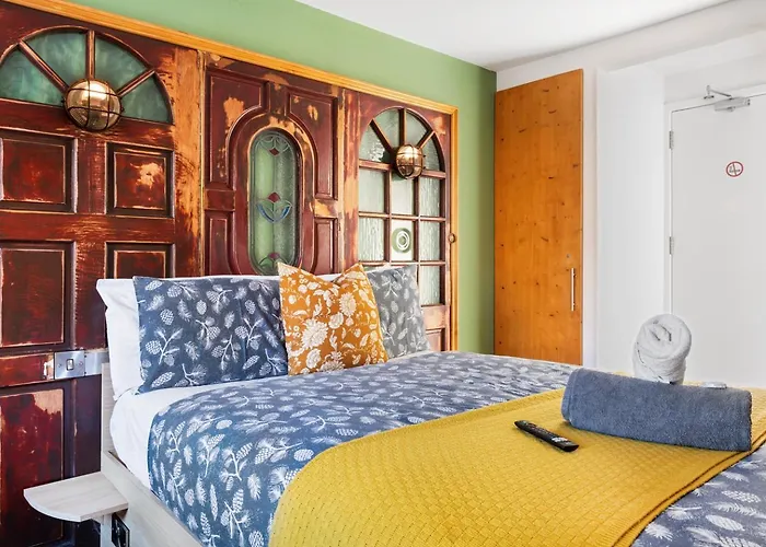 Stylish Central Self Contained Apartment